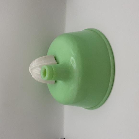Vintage Jadite Mixer/Juicer Attachment for old Electric mixers - Picture 4 of 10